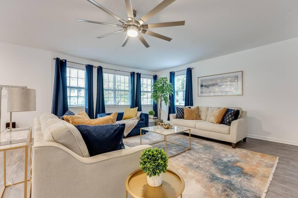 Luxury Atlanta Home - Self Check-In Pet Friendly Free Parking エクステリア 写真