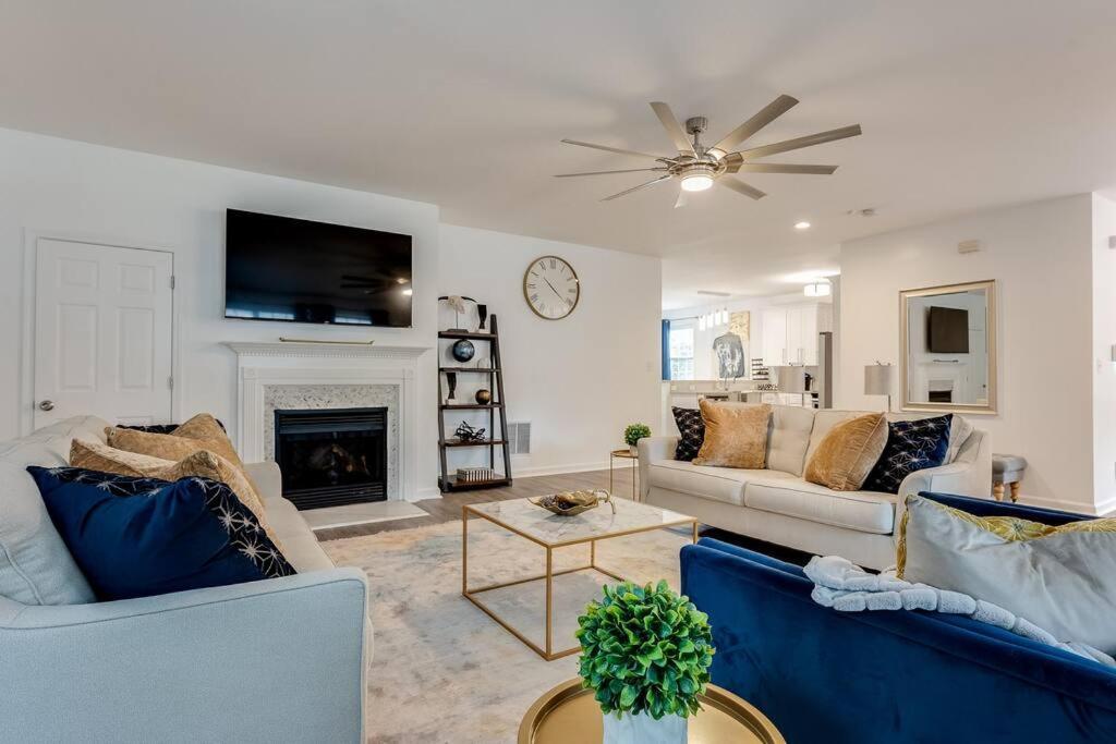 Luxury Atlanta Home - Self Check-In Pet Friendly Free Parking エクステリア 写真