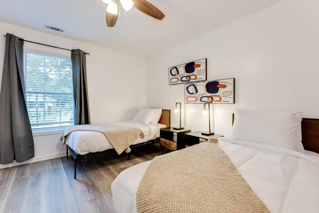 Luxury Atlanta Home - Self Check-In Pet Friendly Free Parking エクステリア 写真