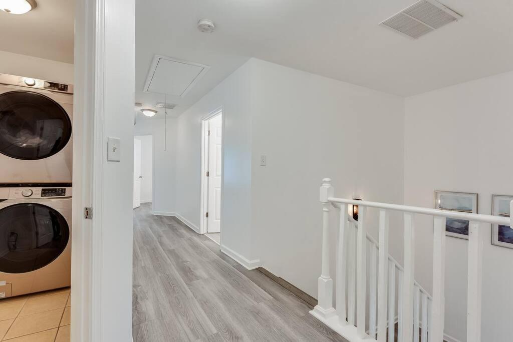 Luxury Atlanta Home - Self Check-In Pet Friendly Free Parking エクステリア 写真